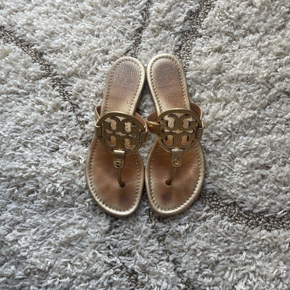Tory Burch Gold Sandals with Elegant Design